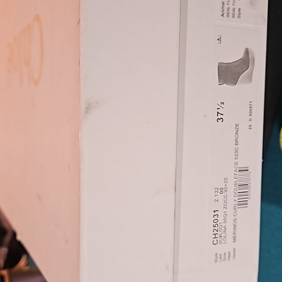 NIB Chloe sheepskin booties 37.5 EU - Picture 7 of 11